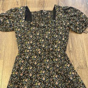 Cute floral short dress
